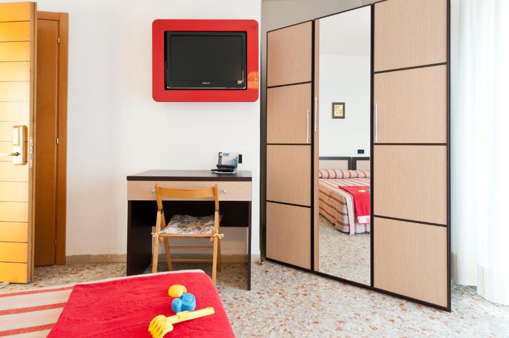 Hotel Milan Rosolina Mare Cameră foto